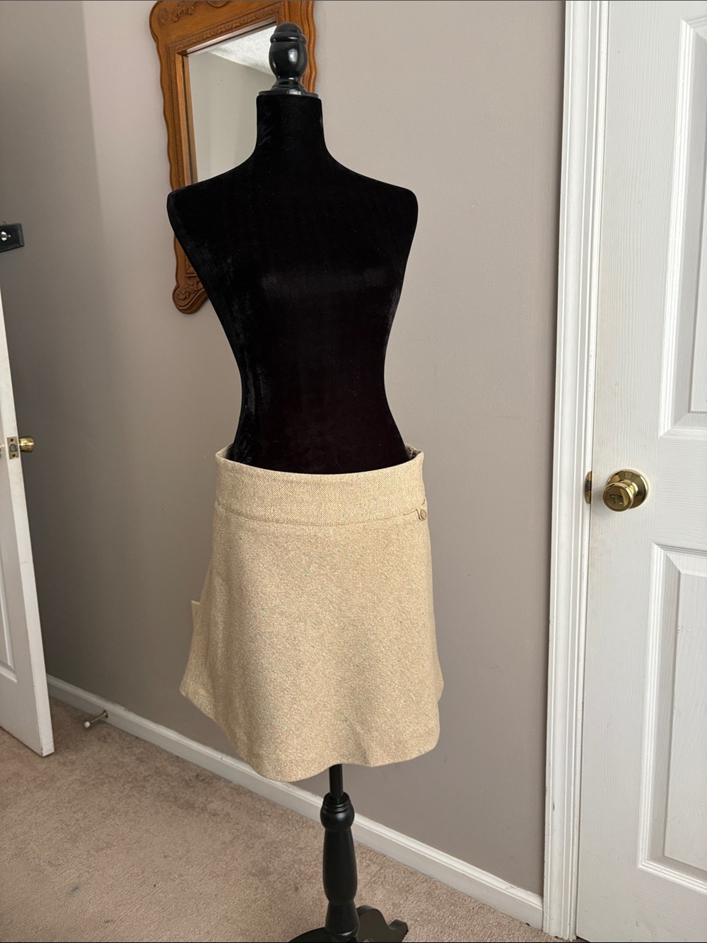GAP Tan/Cream Mini Skirt with Seam Waistband